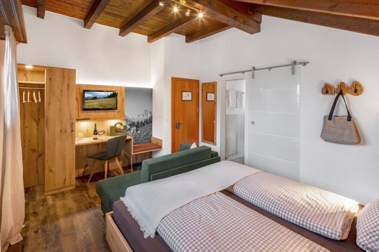 Hotel Restaurant Buerchnerhof Bürchen エクステリア 写真