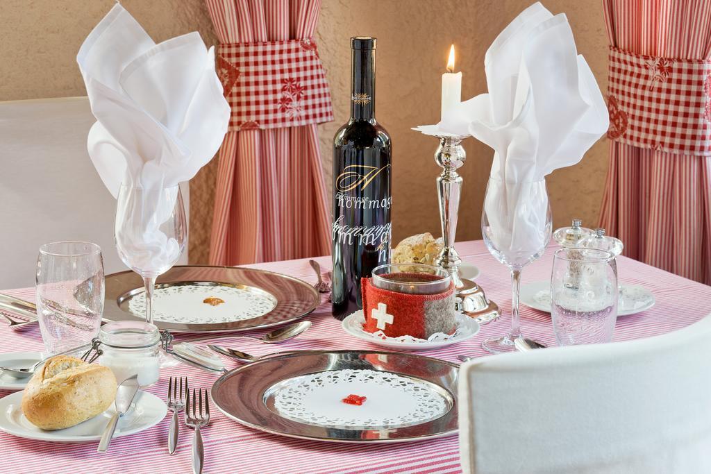 Hotel Restaurant Buerchnerhof Bürchen エクステリア 写真